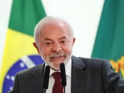 Lula inclui população LGBT+ no plano de governo, mas não apresenta propostas
