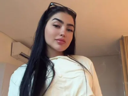 MC Mirella: bissexualidade e namoro vem à tona após funkeira supostamente apoiar bolsonarismo na web