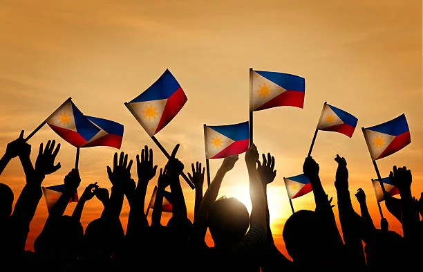 Filipinas discutem política nacional para reconhecer nomes escolhidos por estudantes LGBTQIA+