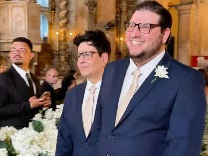 Casal gay viraliza ao surgir como padrinhos de casamento em igreja histórica de Salvador: 