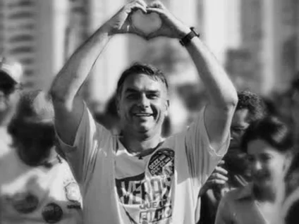 Fl&aacute;vio Bolsonaro